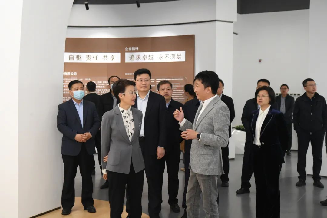 山東省副省長(cháng)王桂英來(lái)赫達集團調研