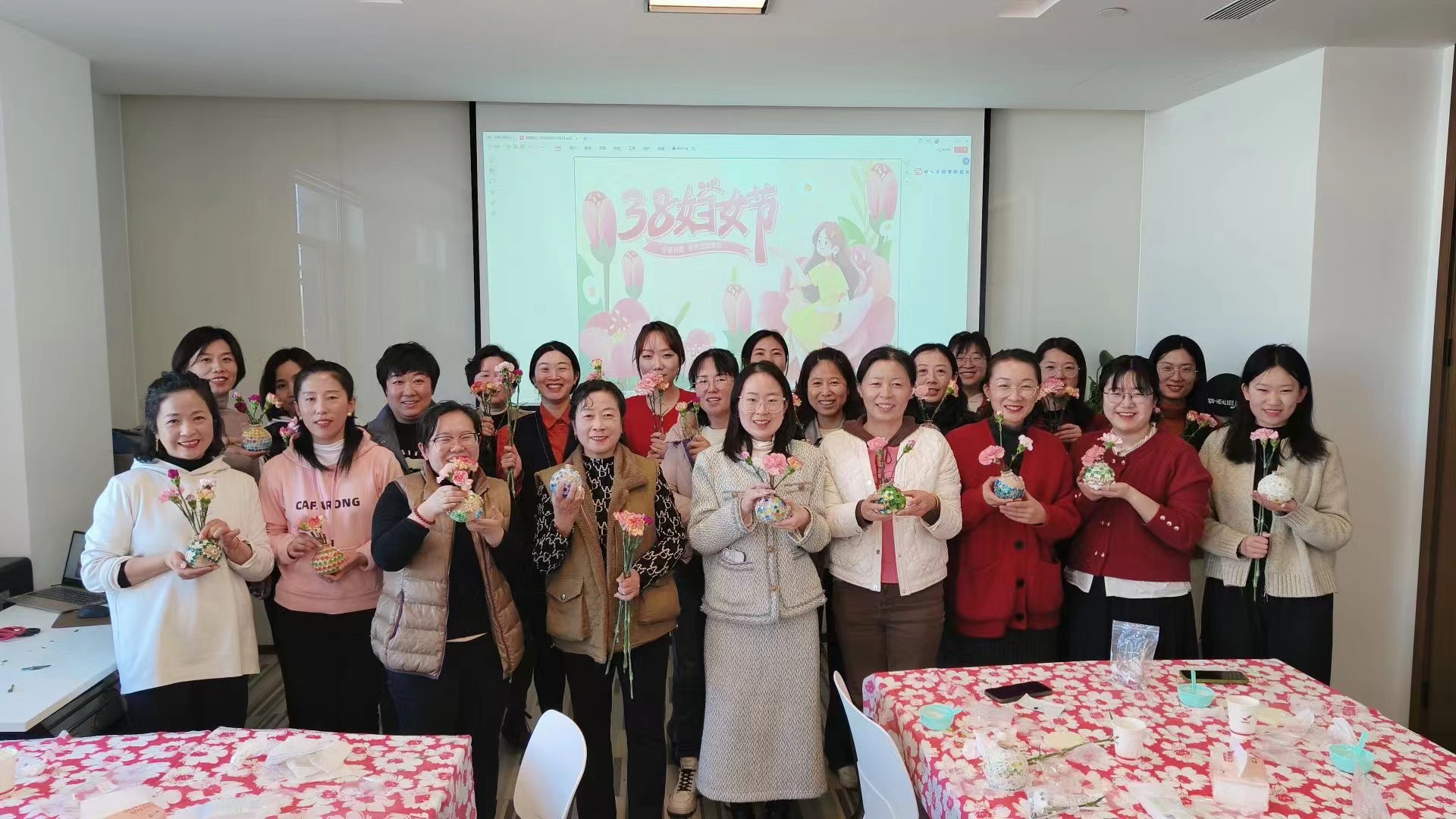 三月芳華 熱辣滾燙 | 赫達集團組織開(kāi)展“女神節”系列活動(dòng)